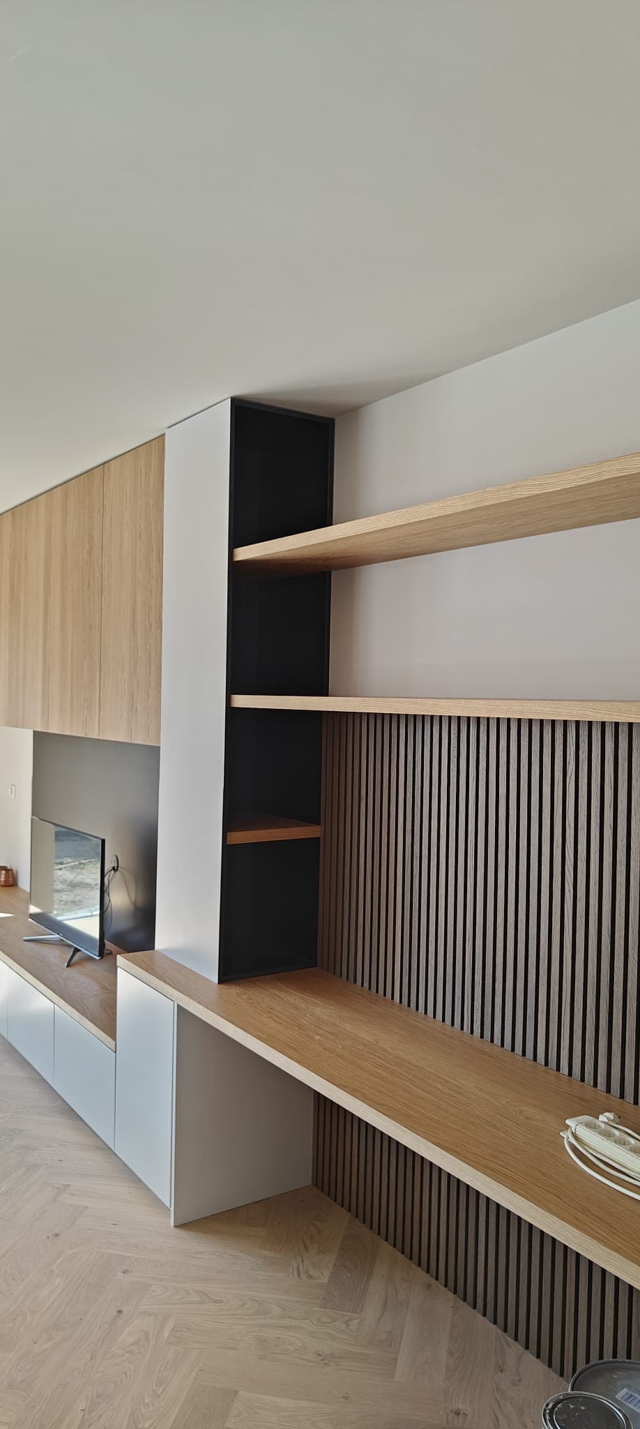 Wandmeubel met open planken